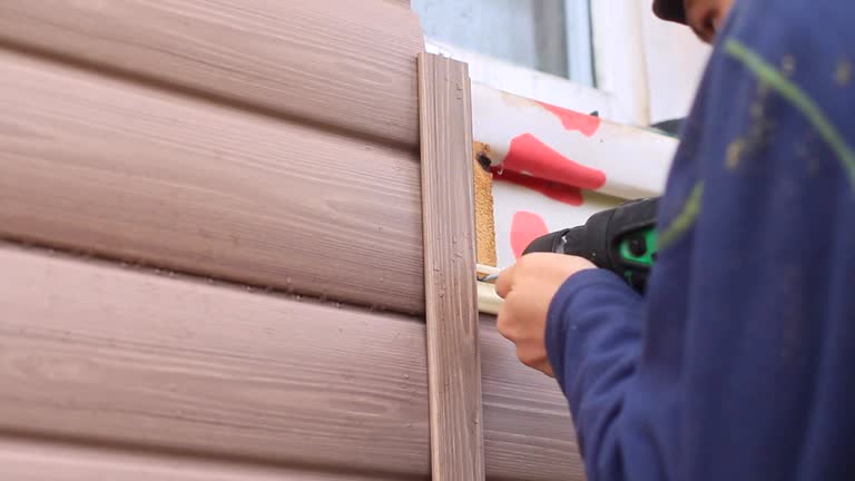 Best Residential Vinyl Siding Installation  in Pinconning, MI
